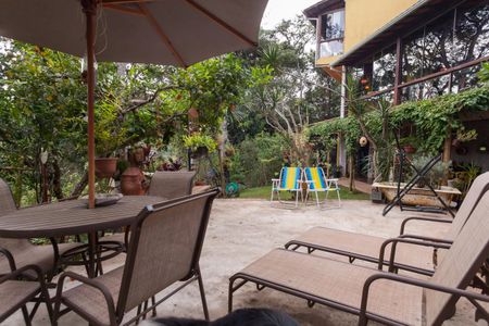 Casa de condomínio à venda com 420m², 6 quartos e 4 vagasQuintal