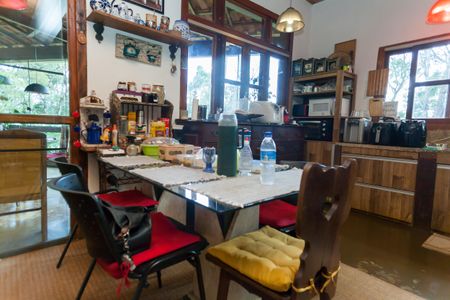 Casa de condomínio à venda com 420m², 6 quartos e 4 vagasCopa