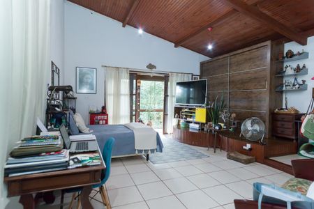 Casa de condomínio à venda com 420m², 6 quartos e 4 vagasSuíte master