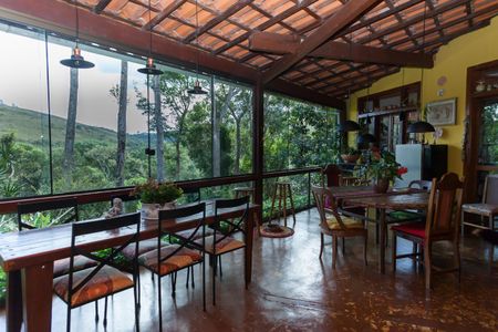 Casa de condomínio à venda com 420m², 6 quartos e 4 vagasVaranda da Sala