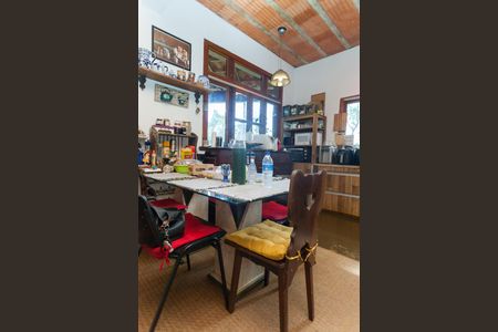 Casa de condomínio à venda com 420m², 6 quartos e 4 vagasCopa