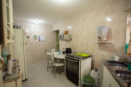 Casa à venda com 200m², 3 quartos e 2 vagas Casa à venda com 200m², 3 quartos e 2 vagasCozinha