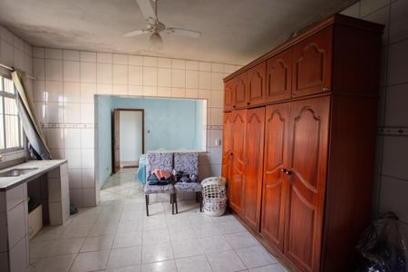 Casa à venda com 200m², 3 quartos e 2 vagas Casa à venda com 200m², 3 quartos e 2 vagasQuarto 1