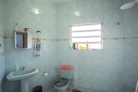 Casa à venda com 200m², 3 quartos e 2 vagas Casa à venda com 200m², 3 quartos e 2 vagasBanheiro 1