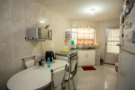 Casa à venda com 200m², 3 quartos e 2 vagas Casa à venda com 200m², 3 quartos e 2 vagasCozinha