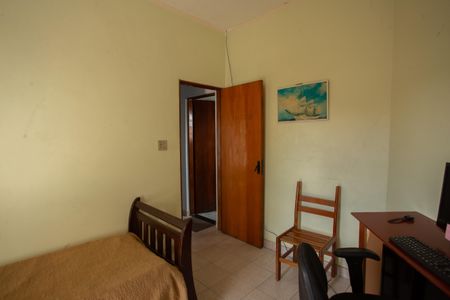 Casa à venda com 200m², 3 quartos e 2 vagas Casa à venda com 200m², 3 quartos e 2 vagasQuarto 3