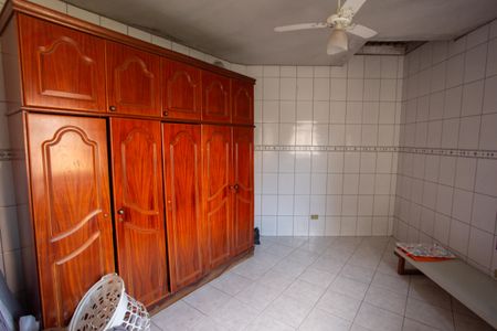Casa à venda com 200m², 3 quartos e 2 vagas Casa à venda com 200m², 3 quartos e 2 vagasQuarto 1