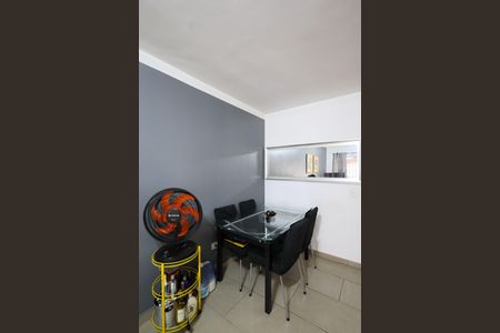 Casa à venda com 139m², 3 quartos e 2 vagas Casa à venda com 139m², 3 quartos e 2 vagasSala