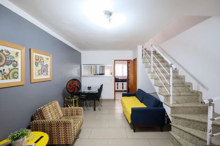 Casa à venda com 139m², 3 quartos e 2 vagas Casa à venda com 139m², 3 quartos e 2 vagasSala