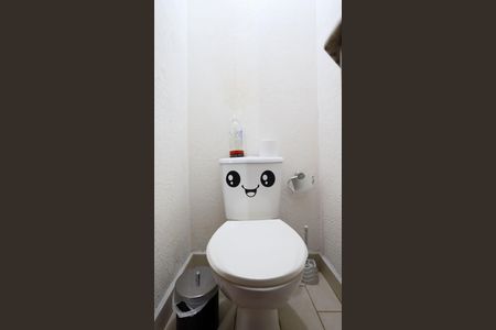 Casa à venda com 139m², 3 quartos e 2 vagas Casa à venda com 139m², 3 quartos e 2 vagasLavabo