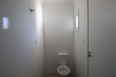 Casa à venda com 138m², 3 quartos e 2 vagasBanheiro da Suíte