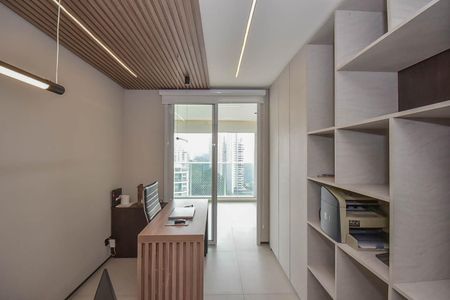 Apartamento à venda com 213m², 3 quartos e 4 vagasEscritório