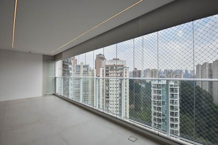 Apartamento à venda com 213m², 3 quartos e 4 vagasVaranda 1