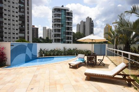 Apartamento à venda com 213m², 3 quartos e 4 vagasPiscina