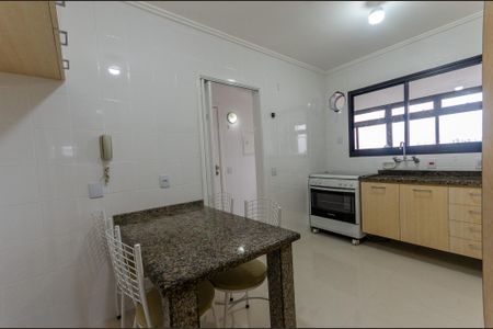 Apartamento para alugar com 103m², 2 quartos e 2 vagasCozinha