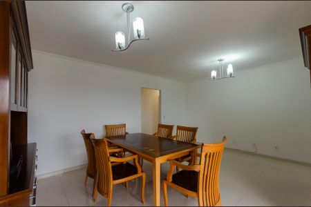 Apartamento para alugar com 103m², 2 quartos e 2 vagasSala