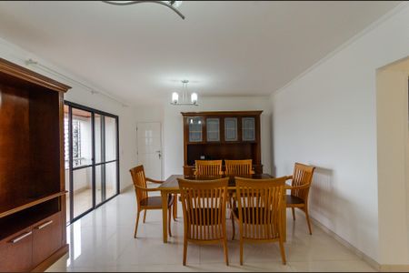 Apartamento para alugar com 103m², 2 quartos e 2 vagasSala