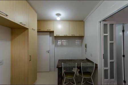 Apartamento para alugar com 103m², 2 quartos e 2 vagasCozinha