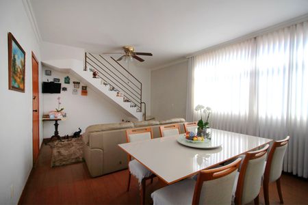 Apartamento à venda com 150m², 4 quartos e 2 vagasSala