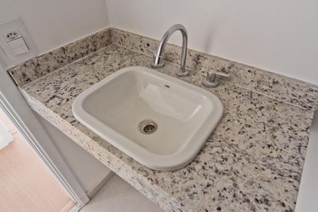 Apartamento à venda com 83m², 3 quartos e 2 vagasBanheiro