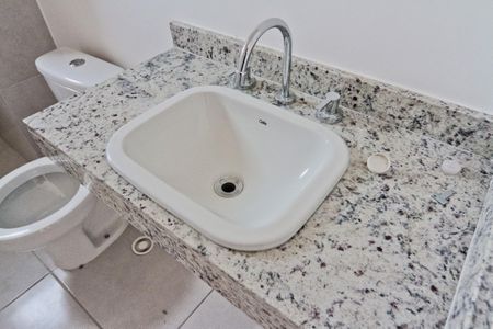 Apartamento à venda com 83m², 3 quartos e 2 vagasBanheiro da Suíte