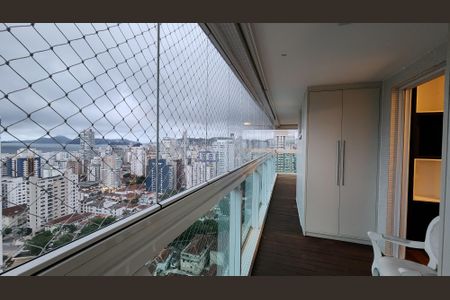 Apartamento para alugar com 201m², 4 quartos e 5 vagasVaranda