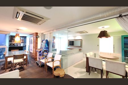 Apartamento para alugar com 201m², 4 quartos e 5 vagasVaranda gourmet