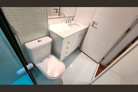 Apartamento para alugar com 201m², 4 quartos e 5 vagasBanheiro da Suíte 2