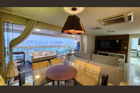 Apartamento para alugar com 201m², 4 quartos e 5 vagasSala