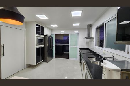 Apartamento para alugar com 201m², 4 quartos e 5 vagasCozinha