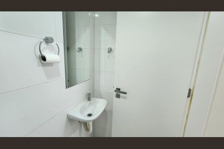 Apartamento para alugar com 201m², 4 quartos e 5 vagasBanheiro de serviço