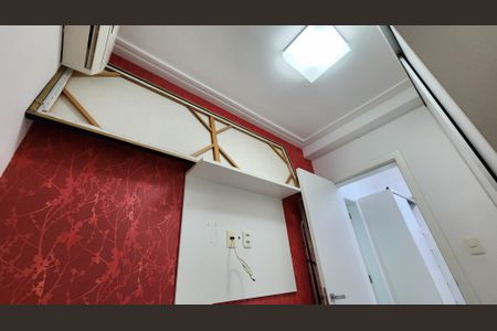 Apartamento para alugar com 201m², 4 quartos e 5 vagasQuarto de Serviço