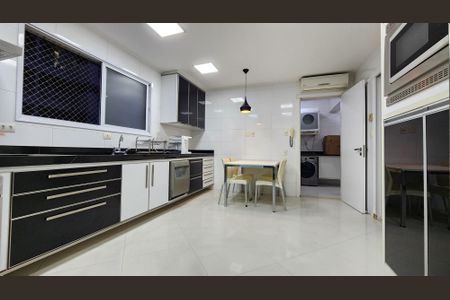 Apartamento para alugar com 201m², 4 quartos e 5 vagasCozinha