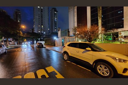 Apartamento para alugar com 201m², 4 quartos e 5 vagasVista da Rua