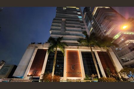 Apartamento para alugar com 201m², 4 quartos e 5 vagasFachada