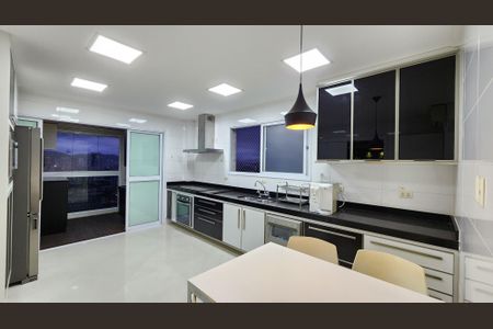 Apartamento para alugar com 201m², 4 quartos e 5 vagasCozinha