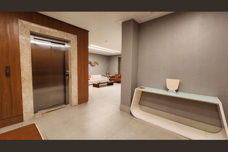 Apartamento para alugar com 201m², 4 quartos e 5 vagasHall de entrada