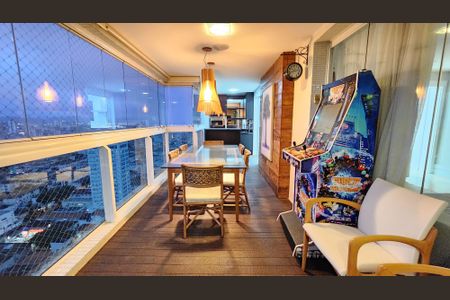 Apartamento para alugar com 201m², 4 quartos e 5 vagasVaranda gourmet