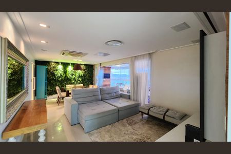 Apartamento para alugar com 201m², 4 quartos e 5 vagasSala