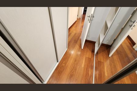 Apartamento para alugar com 201m², 4 quartos e 5 vagasCloset da Suíte