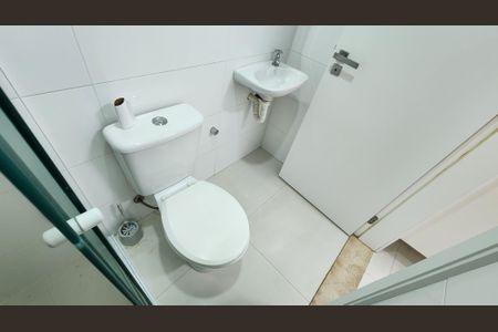 Apartamento para alugar com 201m², 4 quartos e 5 vagasBanheiro de serviço