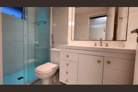 Apartamento para alugar com 201m², 4 quartos e 5 vagasBanheiro da Suíte 2