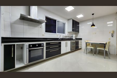 Apartamento para alugar com 201m², 4 quartos e 5 vagasCozinha