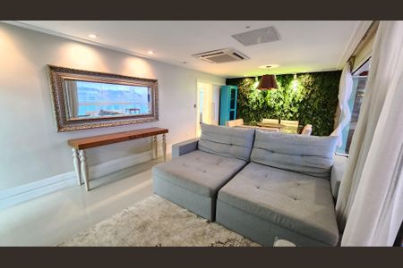 Apartamento para alugar com 201m², 4 quartos e 5 vagasSala