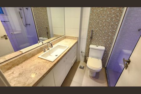 Apartamento para alugar com 201m², 4 quartos e 5 vagasBanheiro da Suíte 1