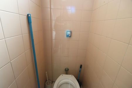 Apartamento para alugar com 140m², 2 quartos e sem vagaBanheiro de serviço