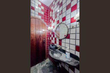 Casa à venda com 400m², 3 quartos e 5 vagasLavabo