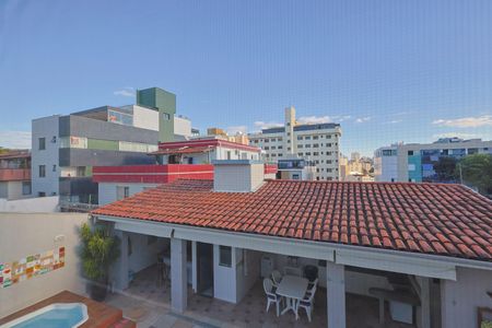 Casa à venda com 292m², 4 quartos e 4 vagasVista Suíte 1