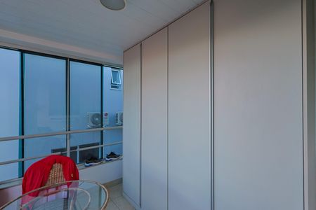 Casa à venda com 292m², 4 quartos e 4 vagasSuíte 1