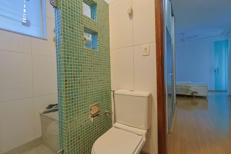 Casa à venda com 292m², 4 quartos e 4 vagasBanheiro da Suíte